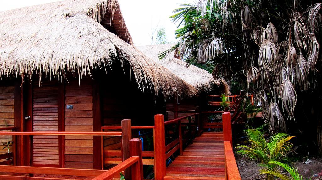 Ten Moons Lipe Resort חדר תמונה